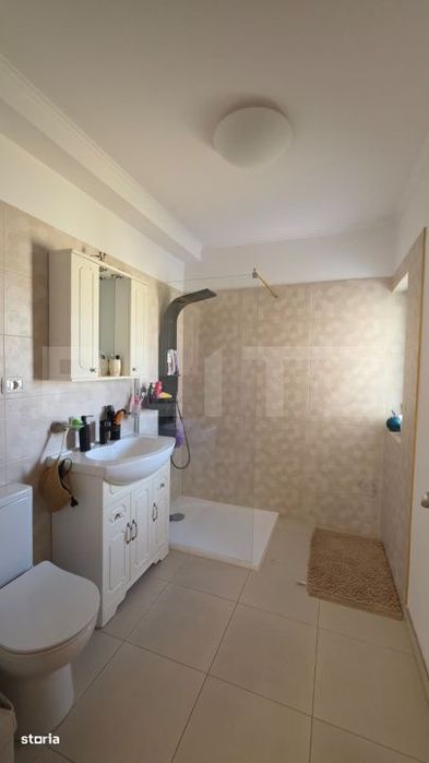 Apartament 3 camere, 68 mp, loc parcare, zona Giroc