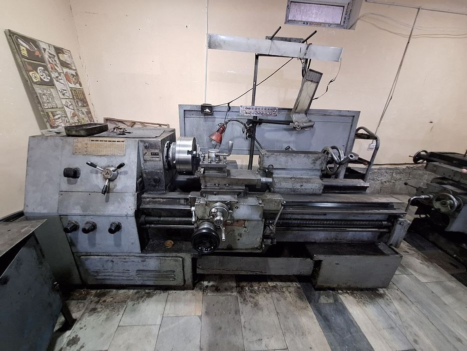 токарний станок 5500$