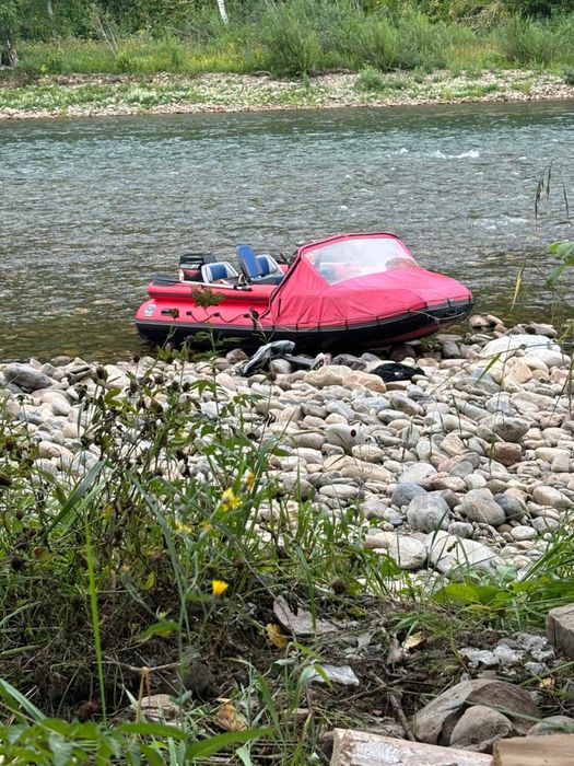 Продам лодку для мелководных рек