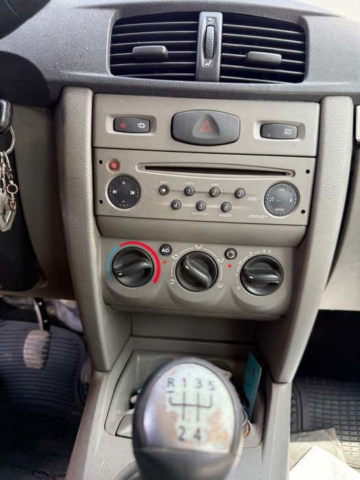 stop renault symbol thalia dezmembrari renault