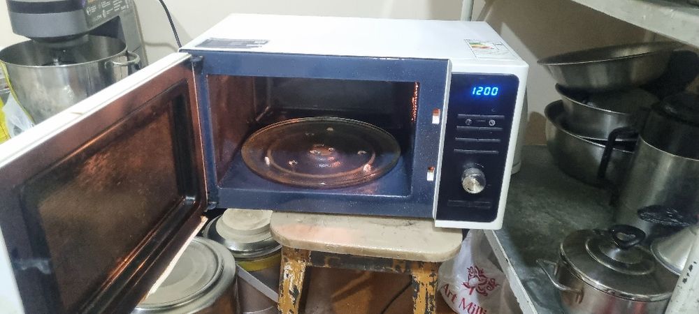 Mikrovilnovka samsung