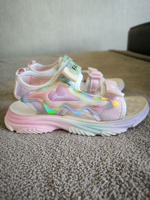 Сандали для девочки