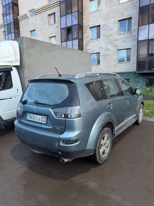 Mitsubishi outlander 2 поколение