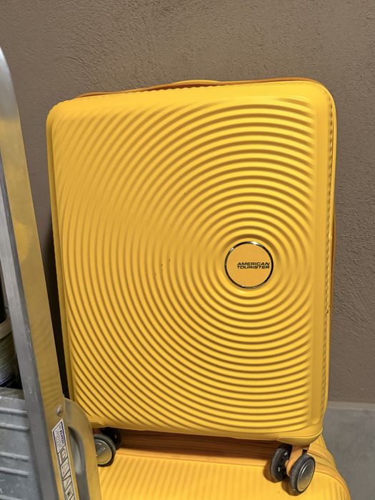 American Tourister 2 куфара с разширение 77 л.и 55л.