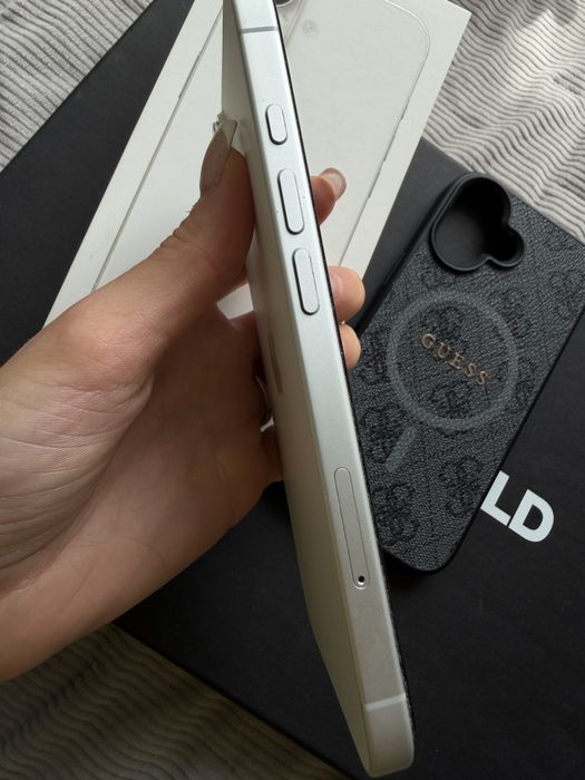 iPhone 16, white, 256GB