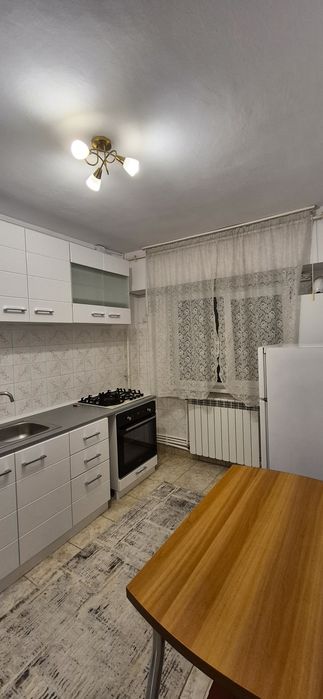 Închiriez apartament 2 camere,decomandat , Inel 2, scoala 39 – Mobilat și utilat, curat și spațios
