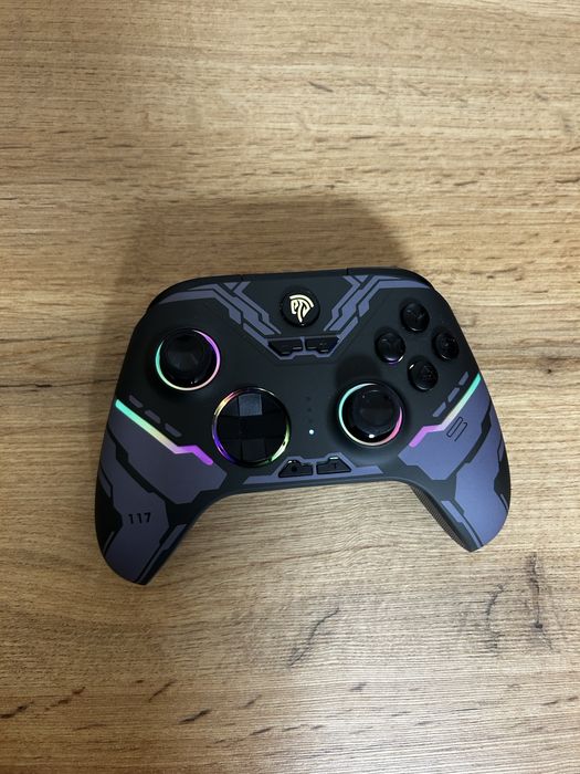 Контролер за PC с RGB.