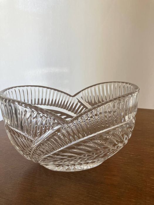 Продам хрустали срочно! Большие 40000шт маленькие пара 40000..