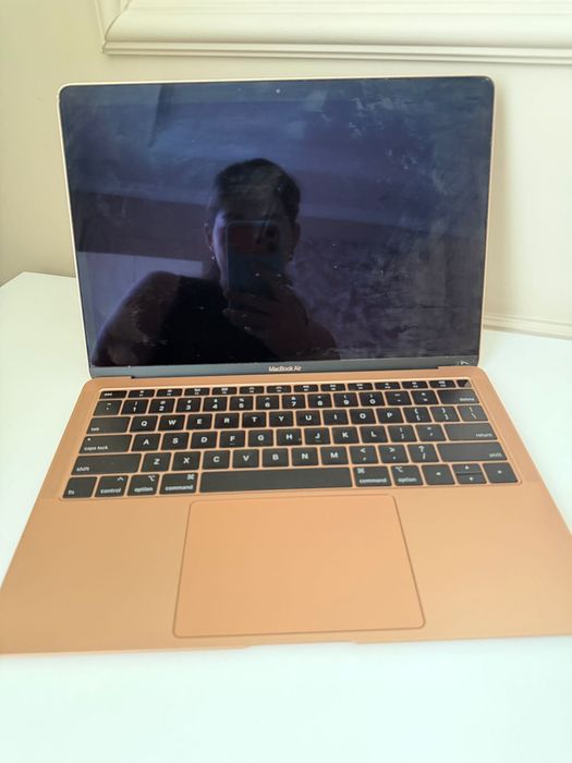 MacBook Air 13 2019 i5