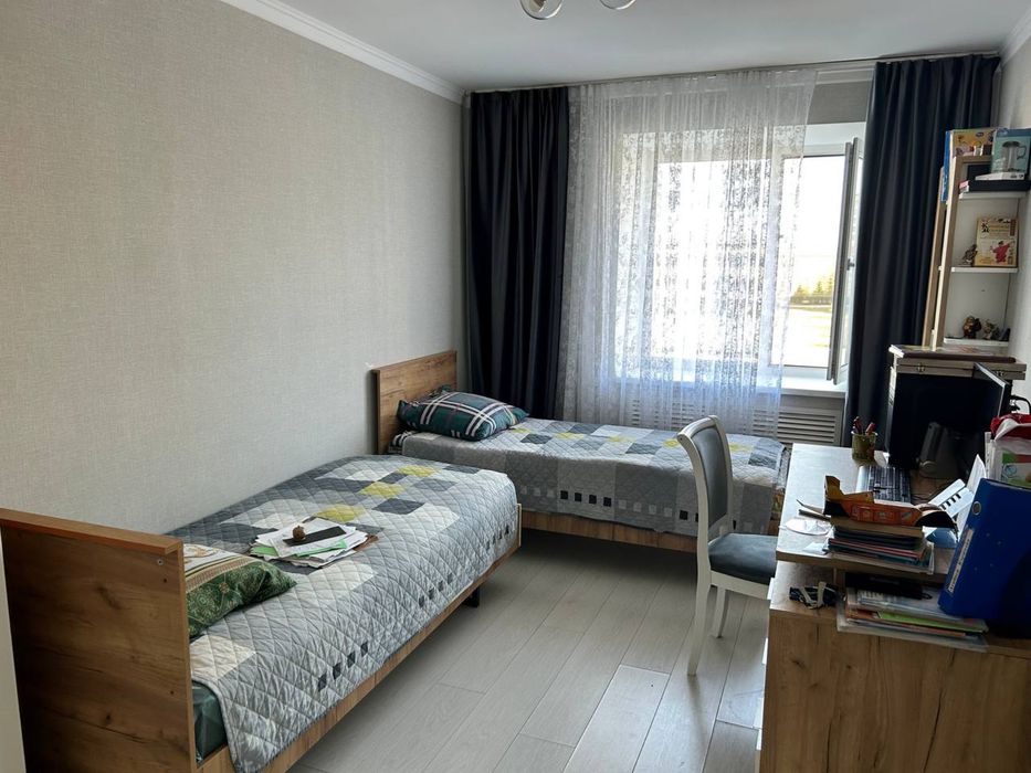 Продам кровати качественный материал б/у