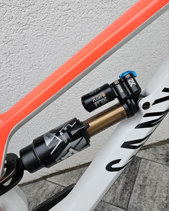 Canyon Torque CF 9.0 bicicleta carbon mtb full suspension Fox Kashima