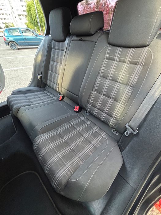 VOLKSWAGEN Golf 2012 — imagine 2