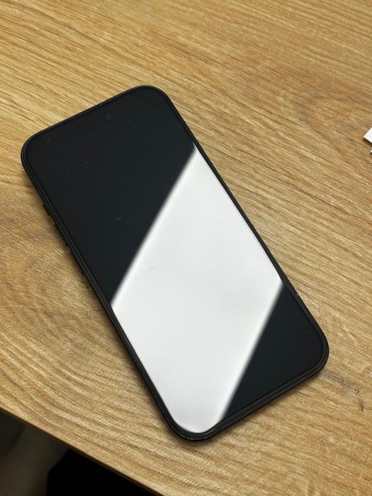 Продам Iphone 15