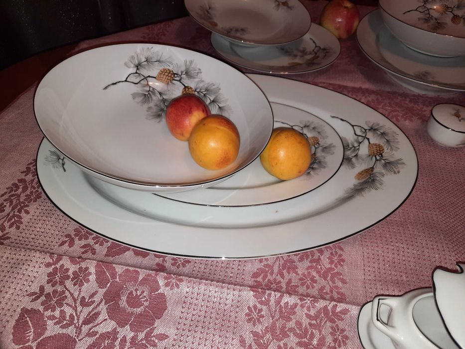 Японский столовый сервиз