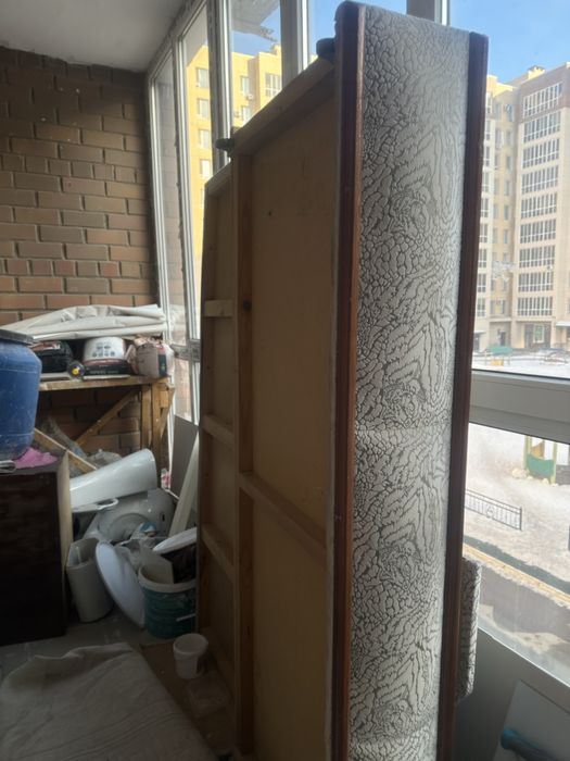 Диван и матрас отдам 160 на 200