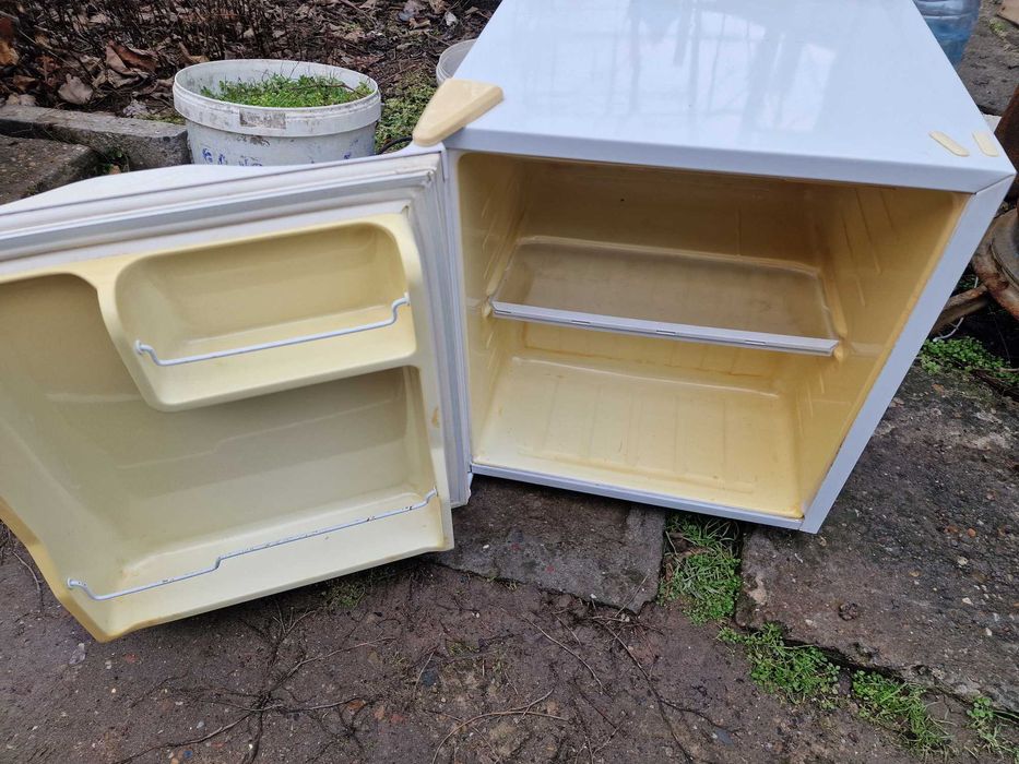 Frigider Samsung (racitor)