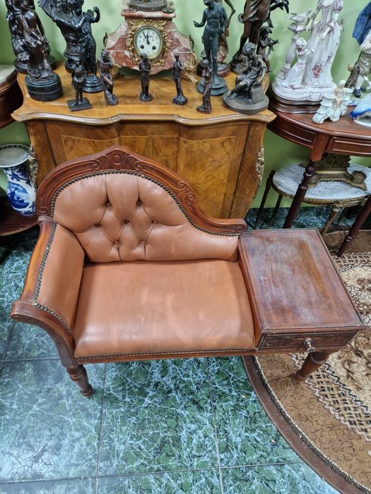 Страхотна антикварна английска салонна пейка