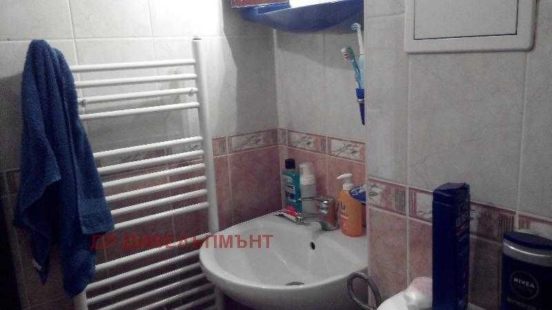 Дава се под наем Двустаен апартамент в София, Гео Милев - 54 кв.м за 472.77 € - Снимка #3