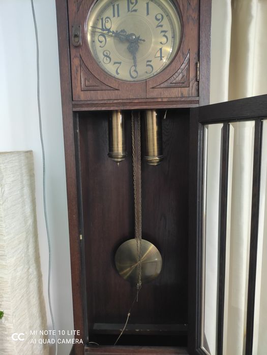 Ceas cu pendul antic