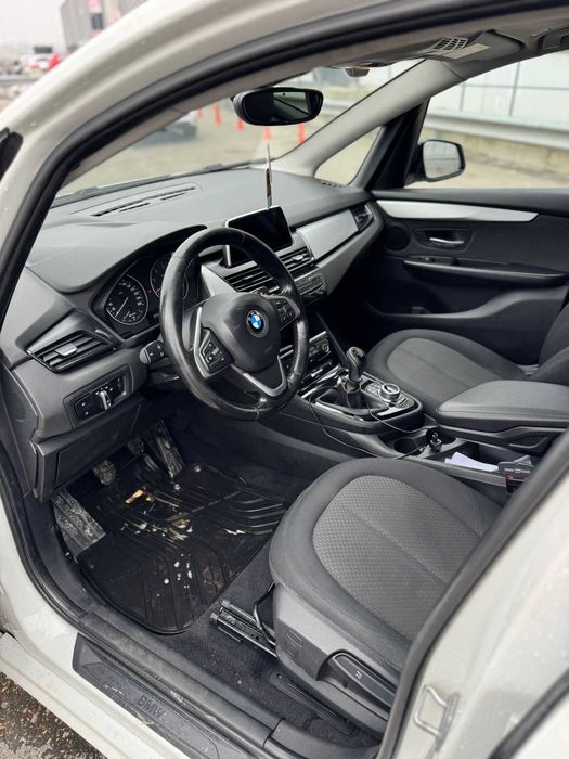 BMW 218d active tourer