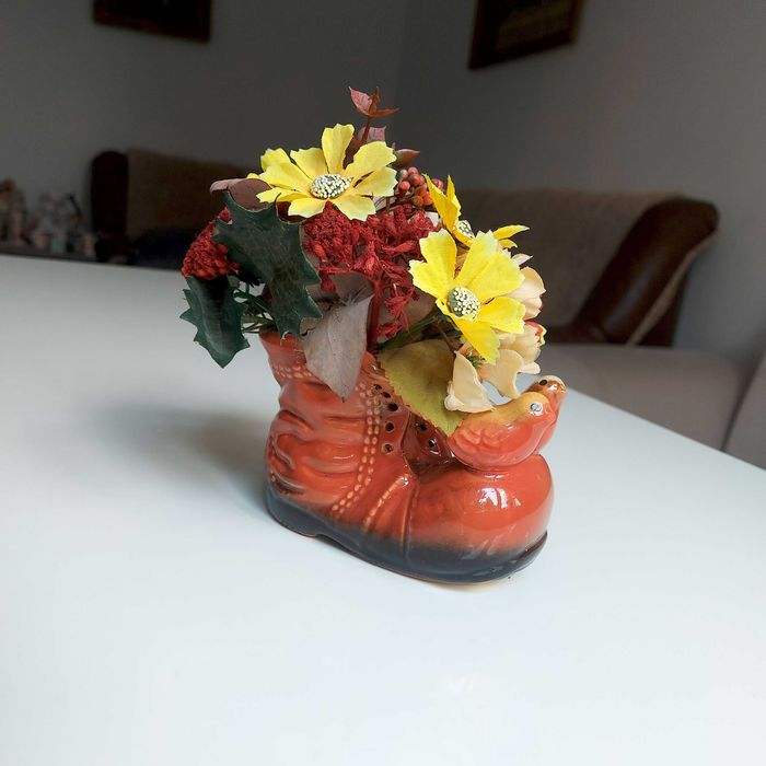 Vază ghetuță ceramică cu aranjament flori de toamnă – Decor rustic