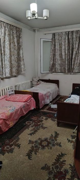 С даётся в аренду 2 х комнатная квартира в центре дружбе народов