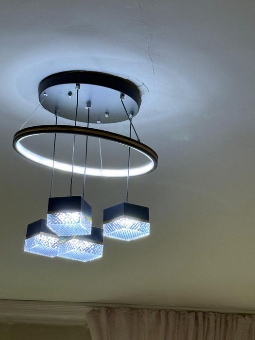 Люстры в отличном состоянии