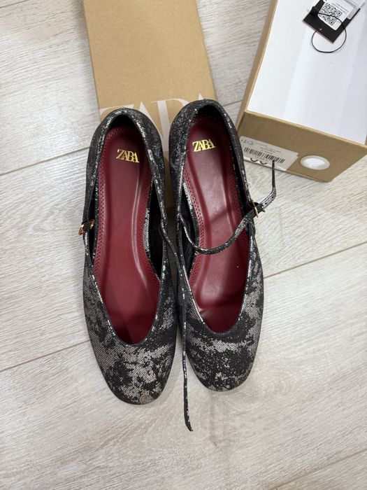 Черно-серые балетки Zara