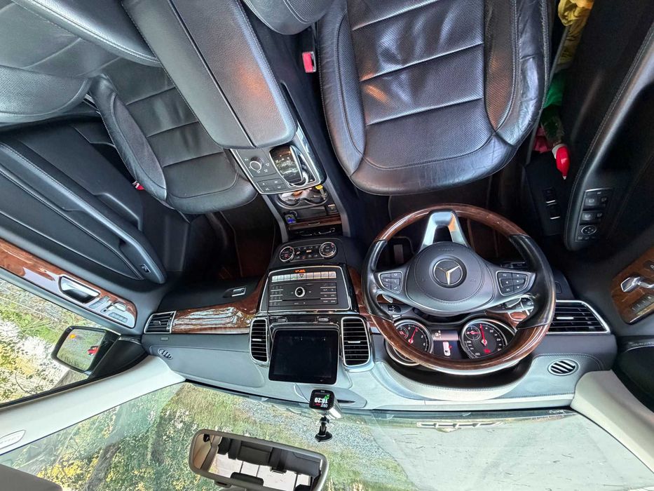 продам мерседес бенс GLS 450