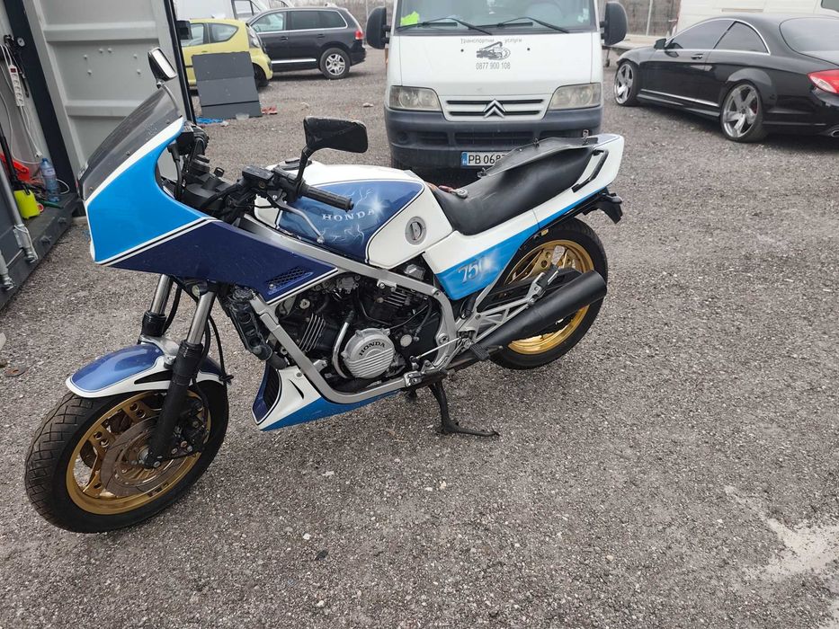 Мотоциклет Honda VF 750