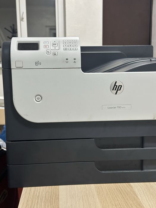 HP Laserjet 700M712.   2шт