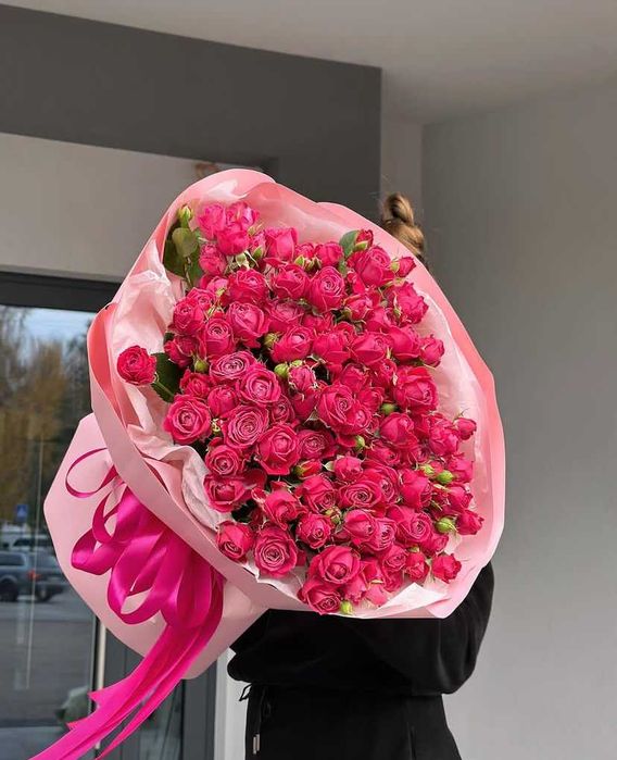 Розы пионы лилии герберы