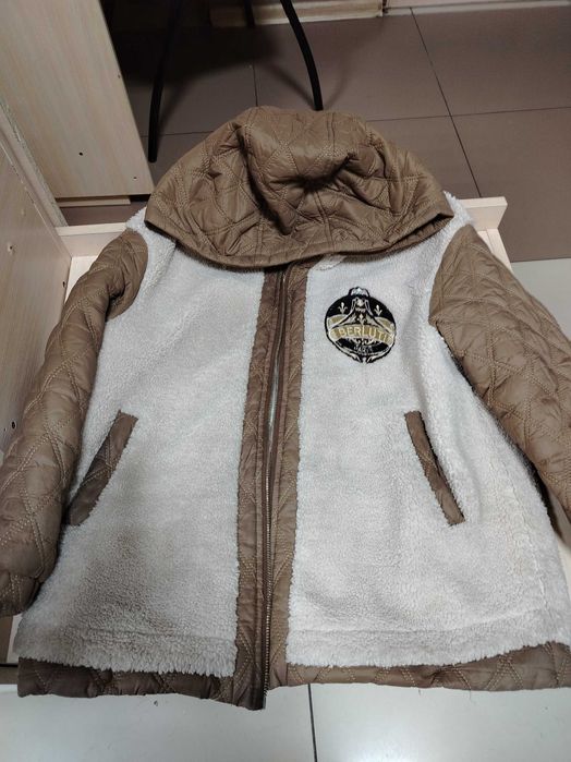 Отдам куртки девочковые 9-10 лет