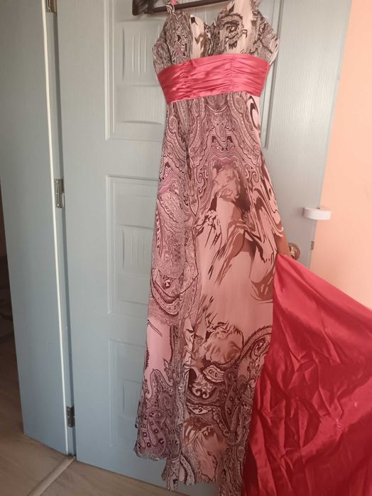 Официални роклички