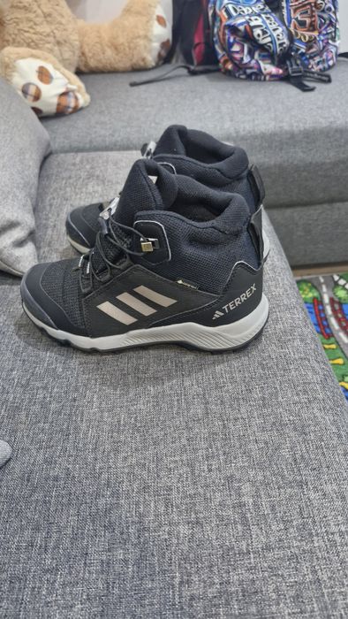 Adidas  Terrex mărimea 32