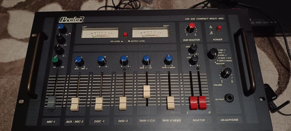 Muzică la mixer cu vu-metre