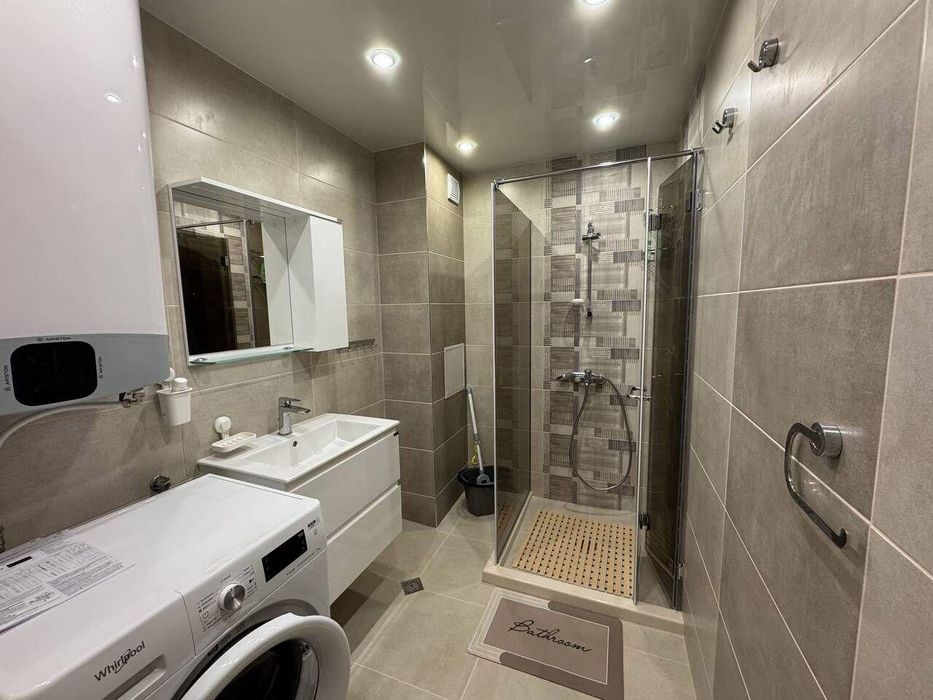 Дава се под наем Тристаен апартамент в Бургас, Възраждане - 98 кв.м за 638.01 € - Снимка #6