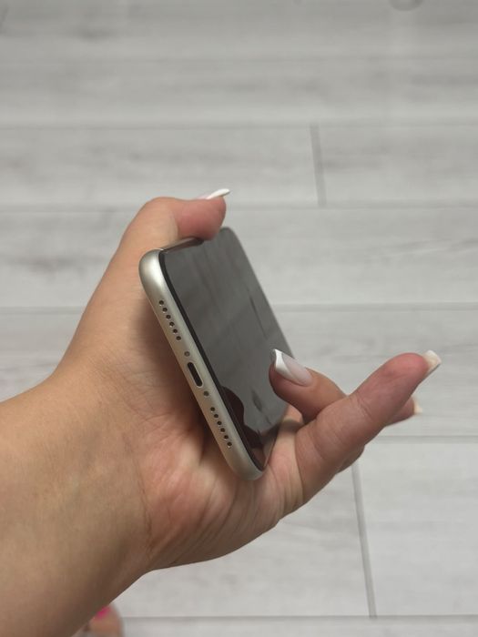 Продам IPHONE 11 64гб