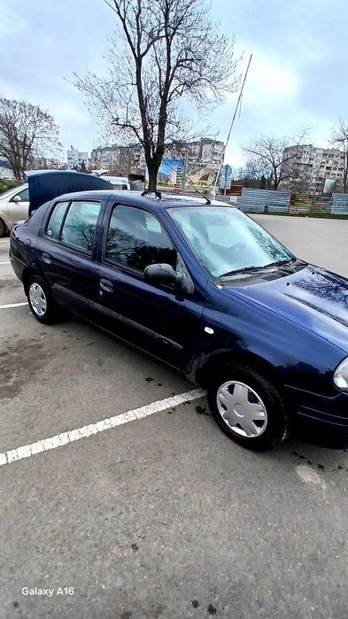 Продавам кола марка Рено клио