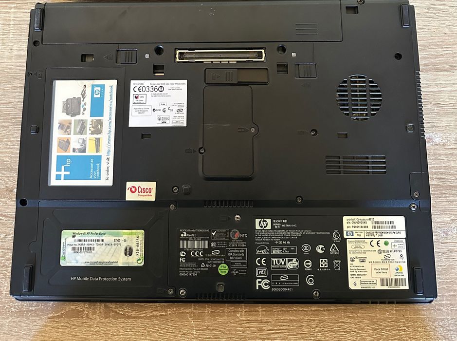 Лаптоп HP Compaq NX8220