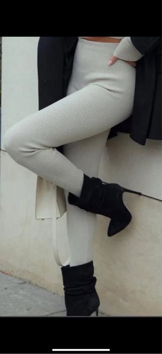 Нов Клин на Alice Evis в черно