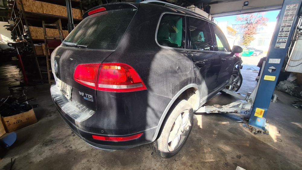 На части Туарег Touareg 239кс 240кс 2011г VW 3.0tdi ел багажник ГНП