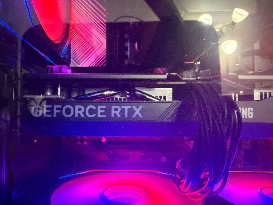 Стационарный компьютер.