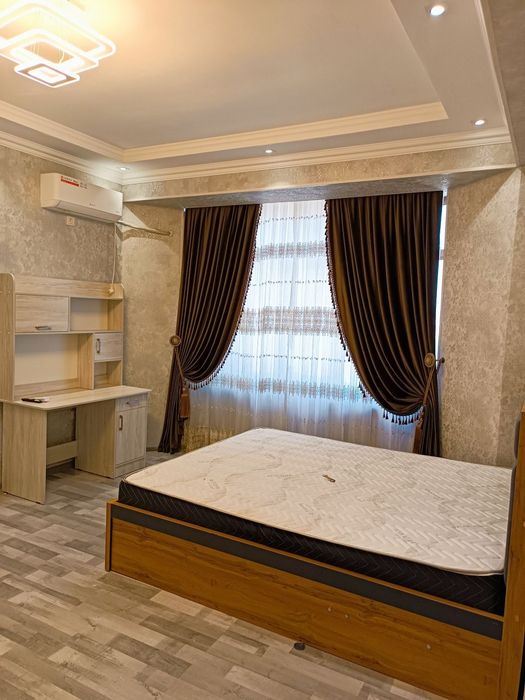 1-xonali uy sotiladi