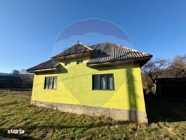 Casă cu 3 camere in Sarbi,Maramures