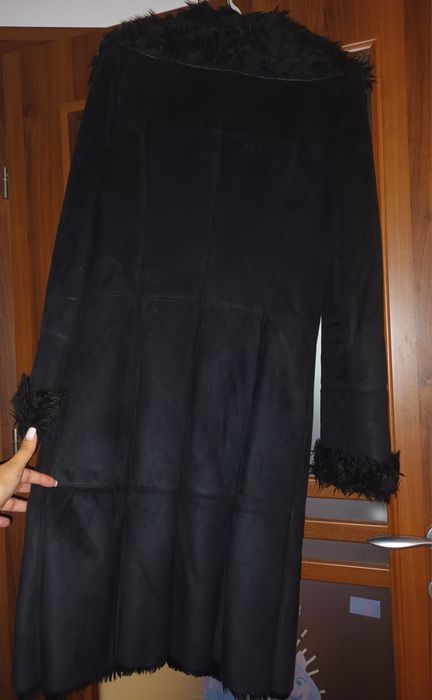 Haina eleganta din piele intoarsa