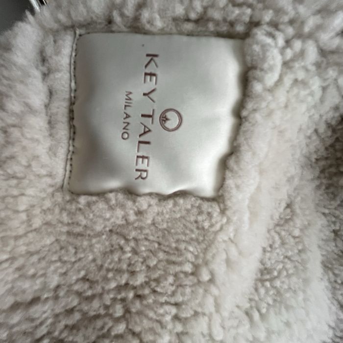 Продам б/у дубленку из овчины