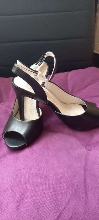 Sandale 37piele naturală, noi ,toc 8cm