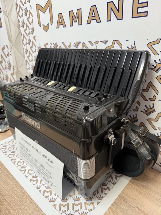 Acordeon Roland FR-7 ! Fară baterie si încarcator !