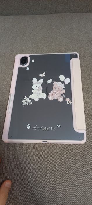 Продам Чехол для планшета  почти  новый